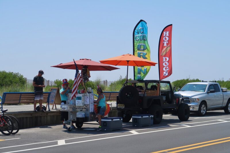 Hot dog stand on Beach Ave along the promenade. 