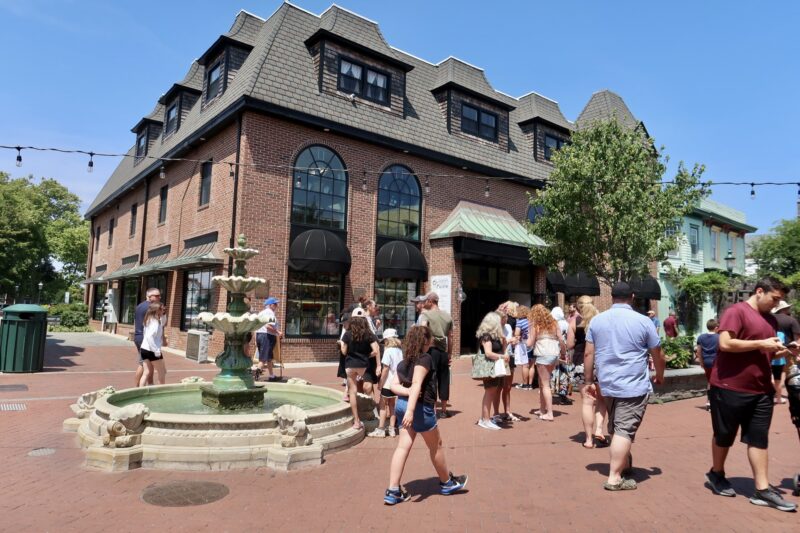 Plenty of foot traffic on the Washington Street Mall out front of Town Center. 