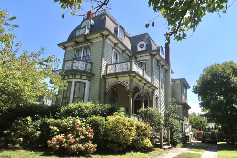 Victorian house on Columbia Avenue