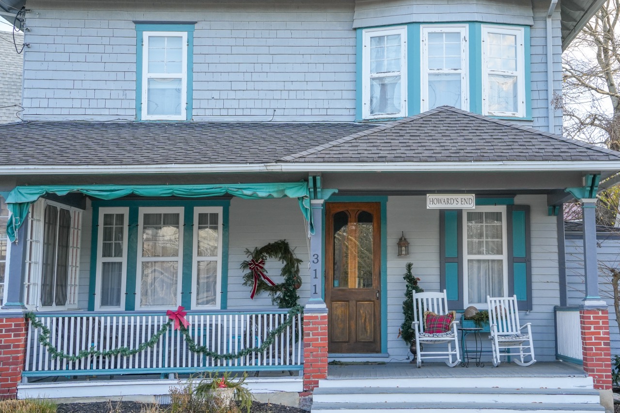 Howard's End Front Porch