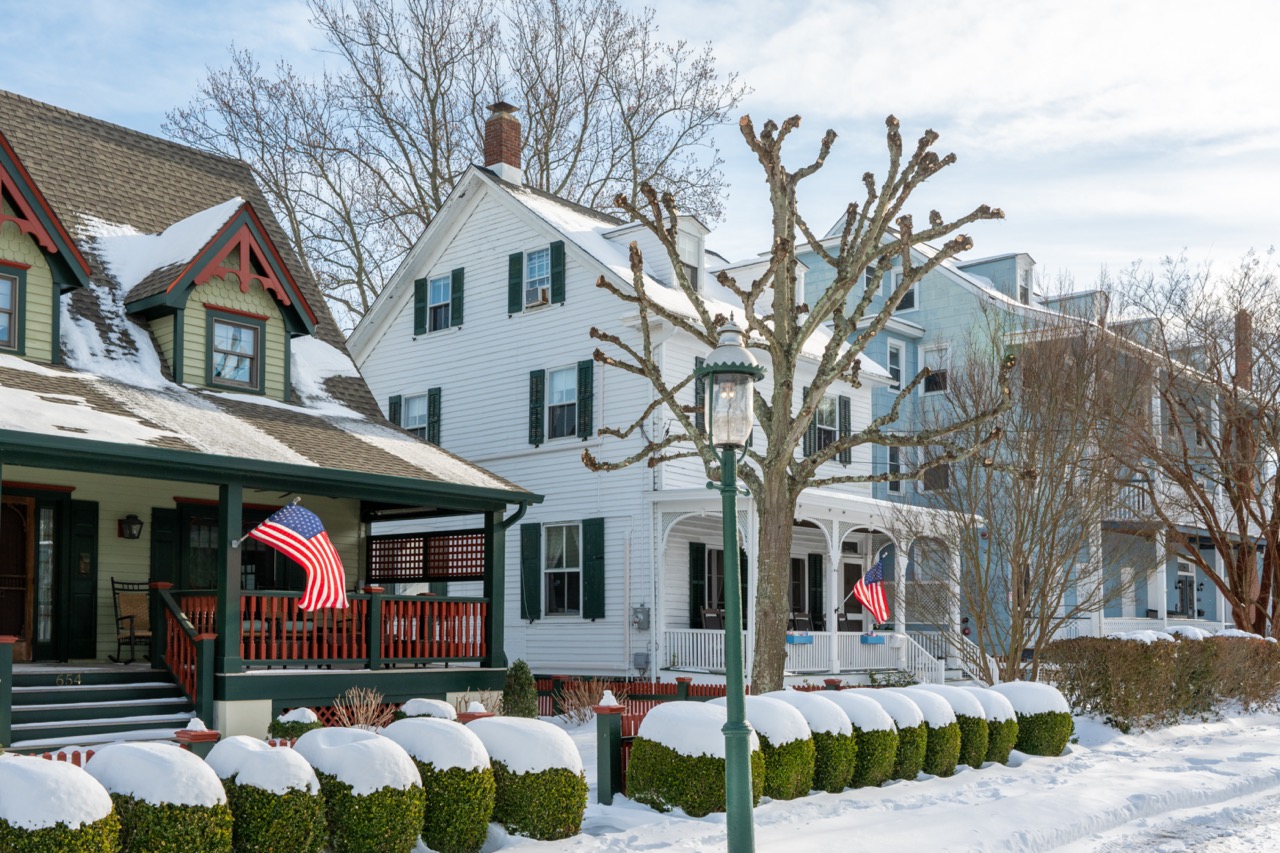 Snowy Afternoon along Hughes Street